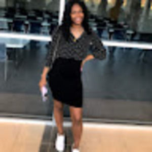 Meet your Posher, Mona